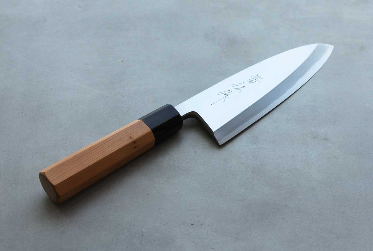 How to Select the Perfect Japanese Knife for the Job