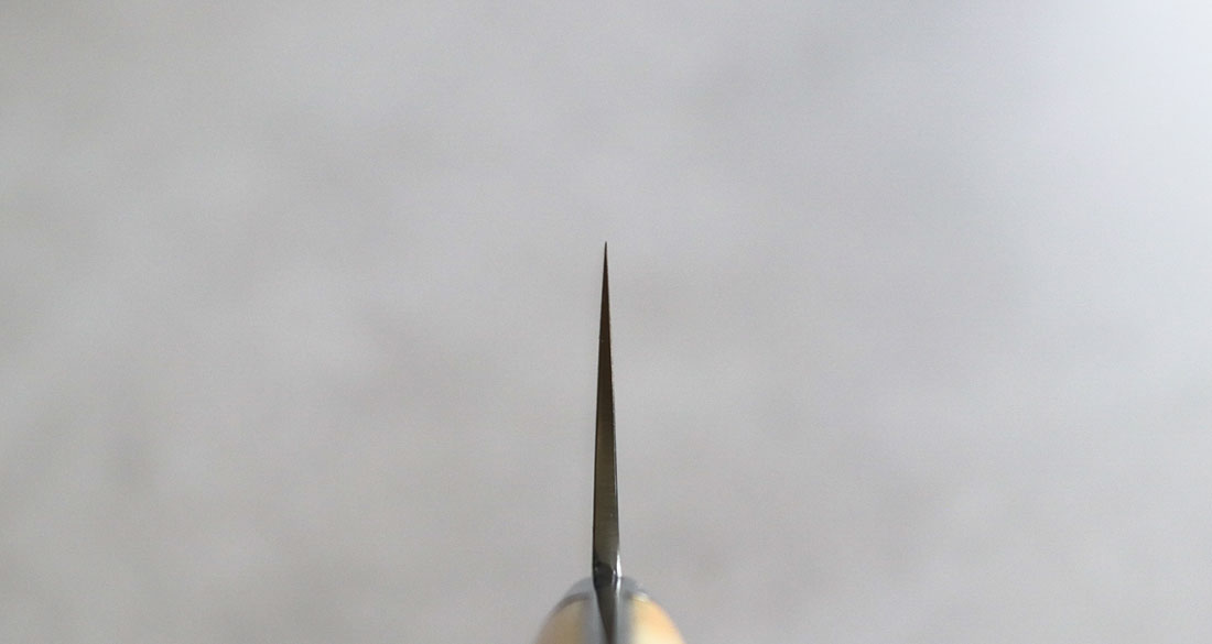 Saji Ochre Cowbone R2 180mm Santoku