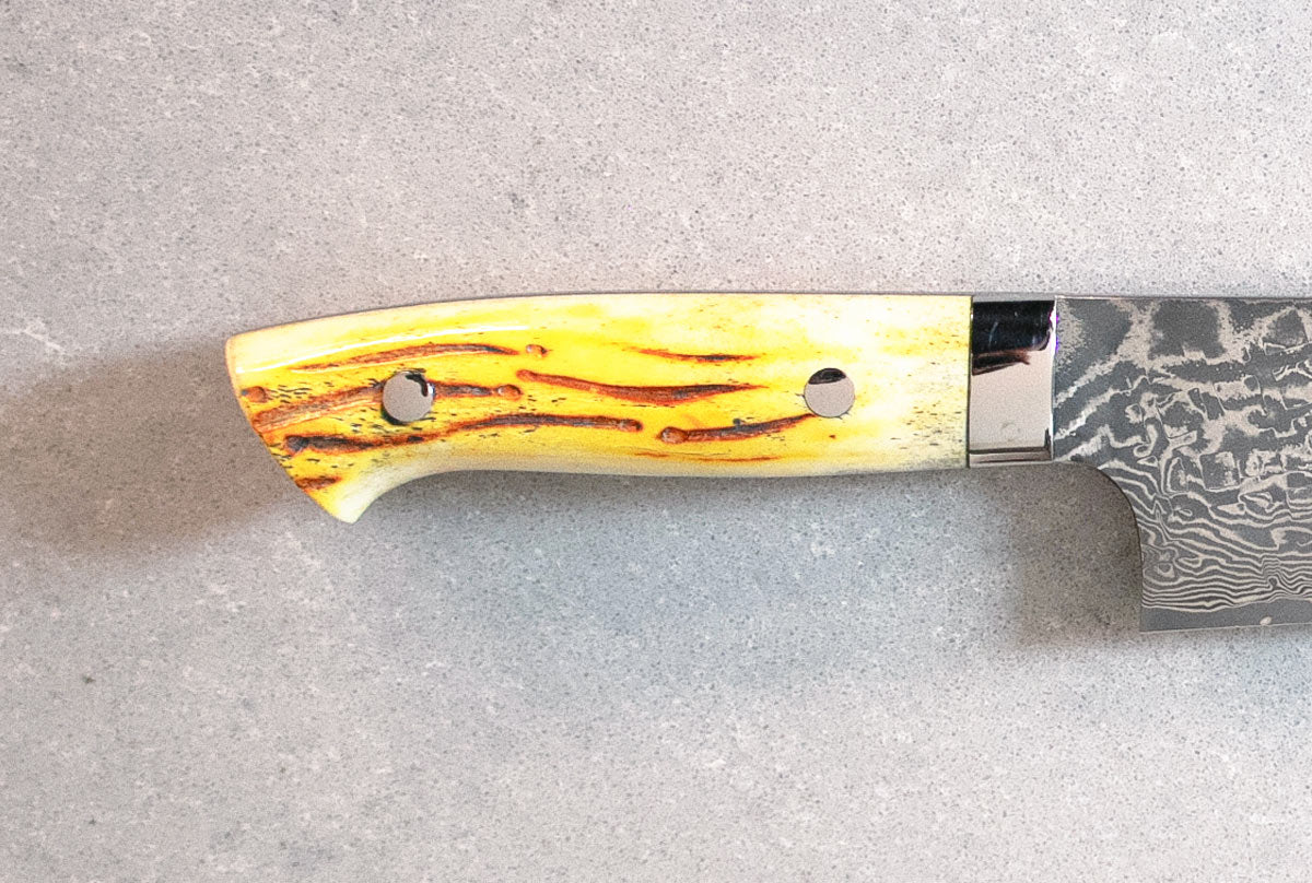 Saji Ochre Cowbone R2 180mm Santoku