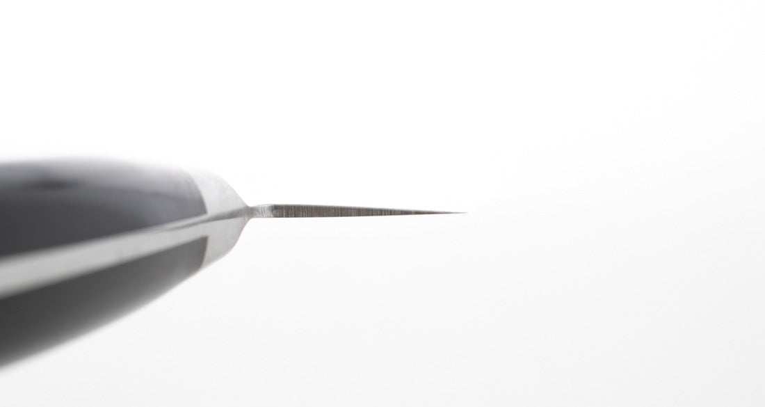 Kanetsune Damascus 180mm Santoku Knife