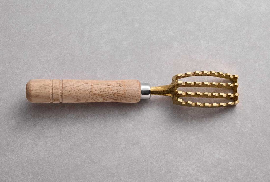 Fish Scaler Bronze - Large – Chef's Armoury