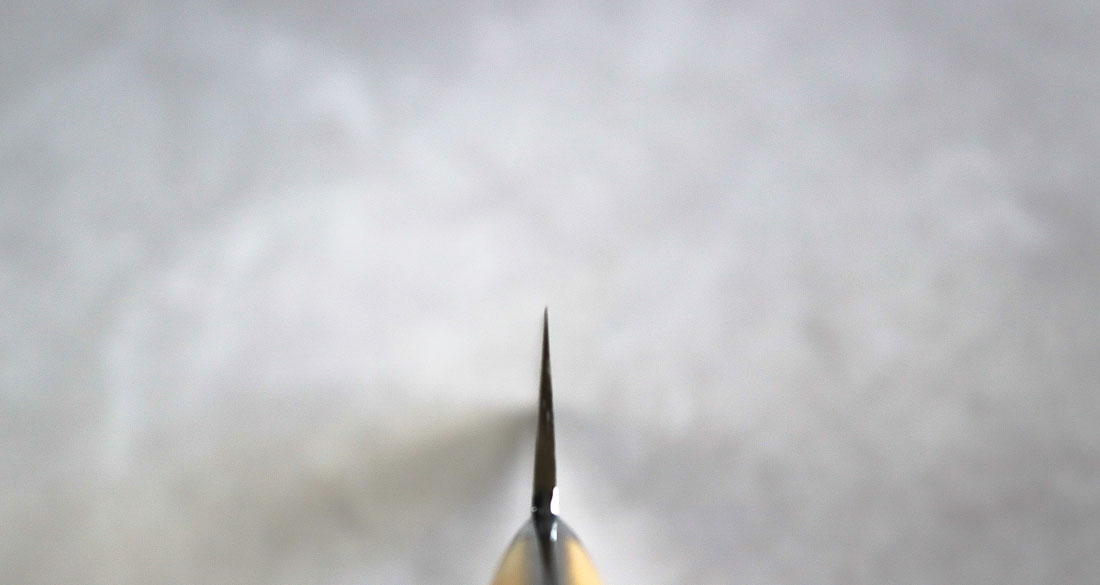 Saji Ochre Cowbone R2 180mm Gyuto